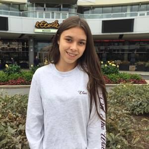 Meet your Posher, Cynthia